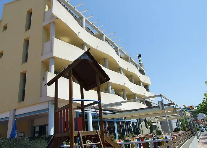 Costa 3*