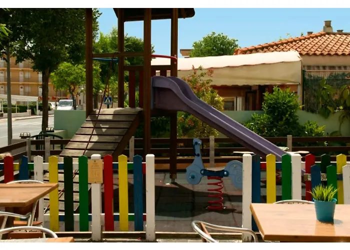 מלון Costa 3*