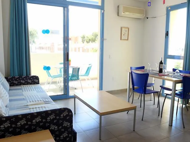 Costa מלון