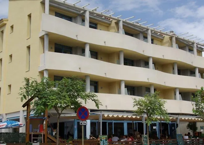 Costa 3* קמברילס
