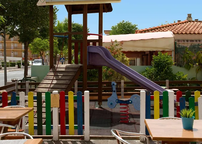 מלון Costa קמברילס