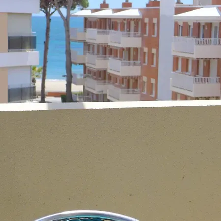 Costa فندق كامبريلس