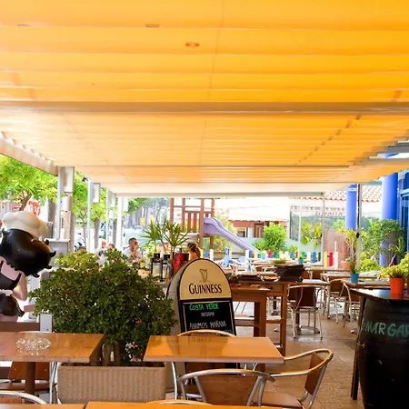Costa ホテル 3*