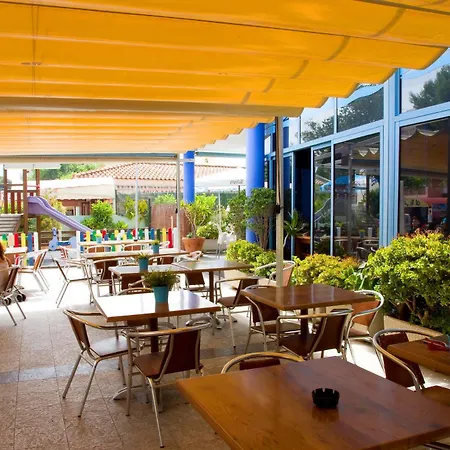 Costa ホテル 3*